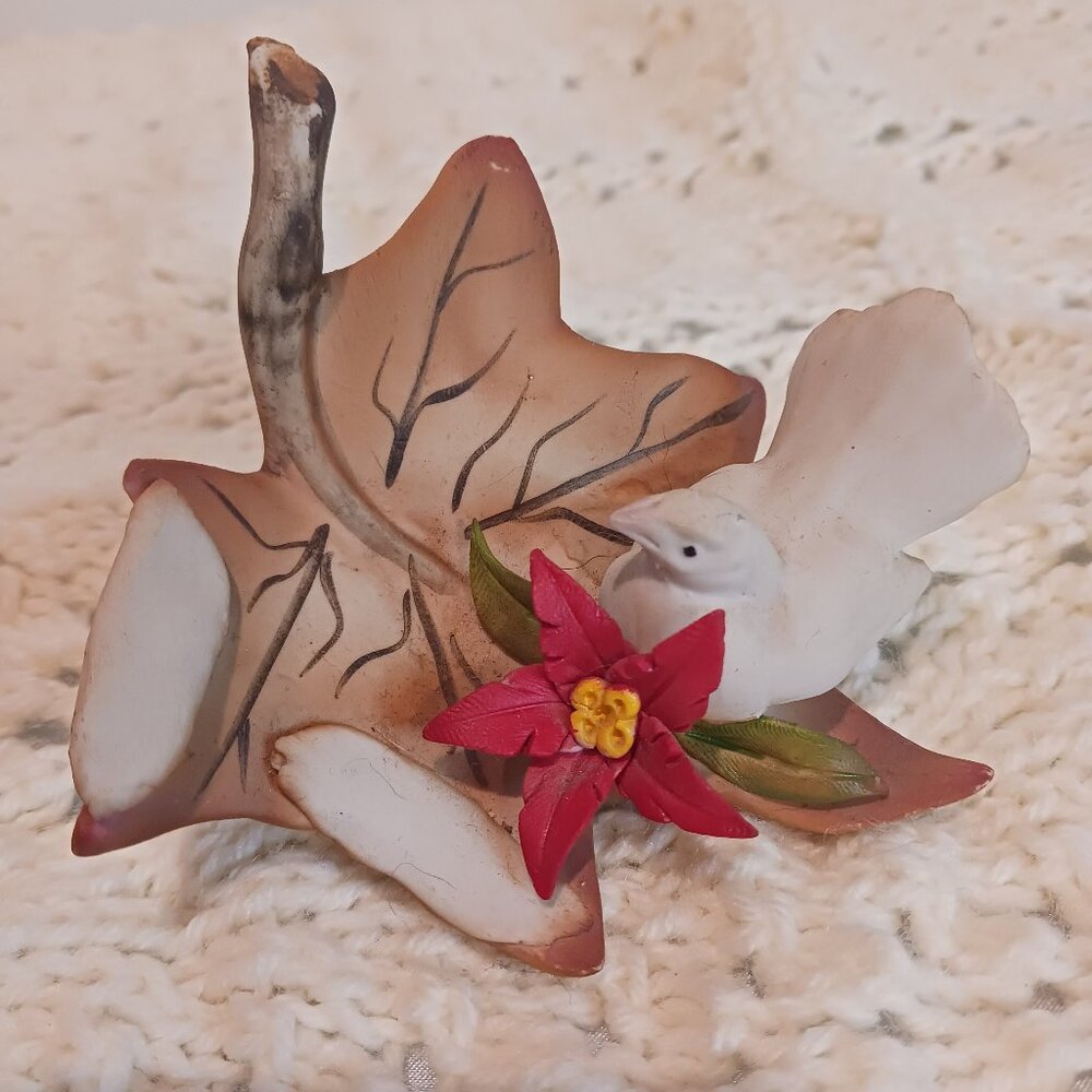 Capodimonte Dove on a Leaf Figurine